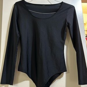 Women’s shiny stretchy fabric